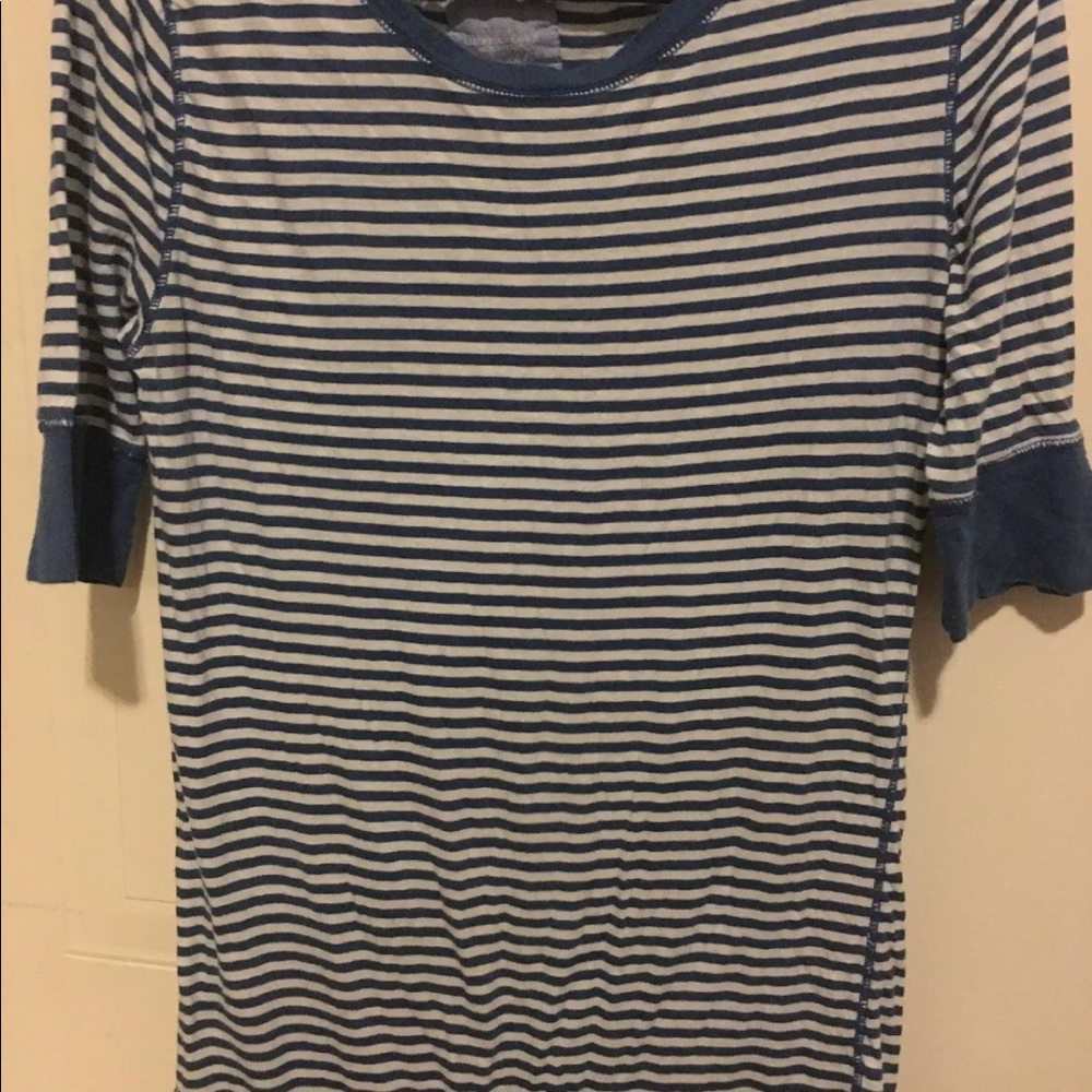 American Eagle favorite tee size large